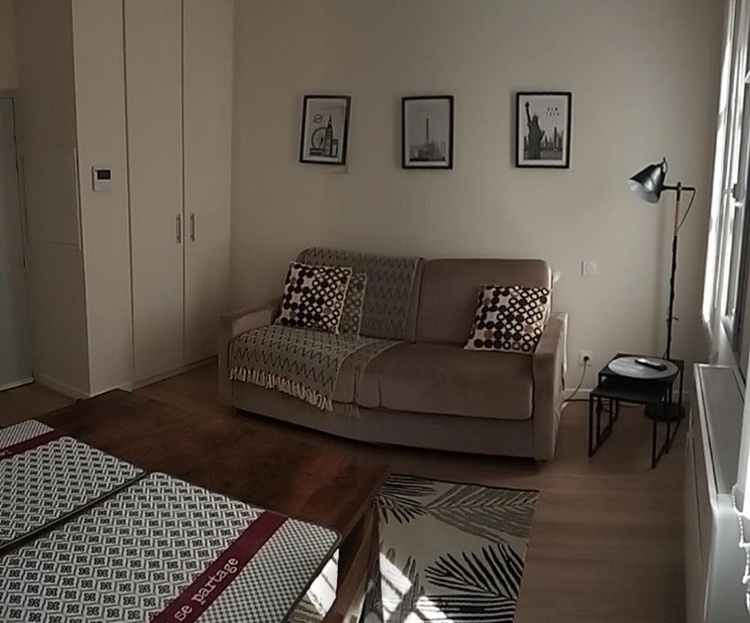 Chez Marie Louise Apartment เปเซอนา ภายนอก รูปภาพ