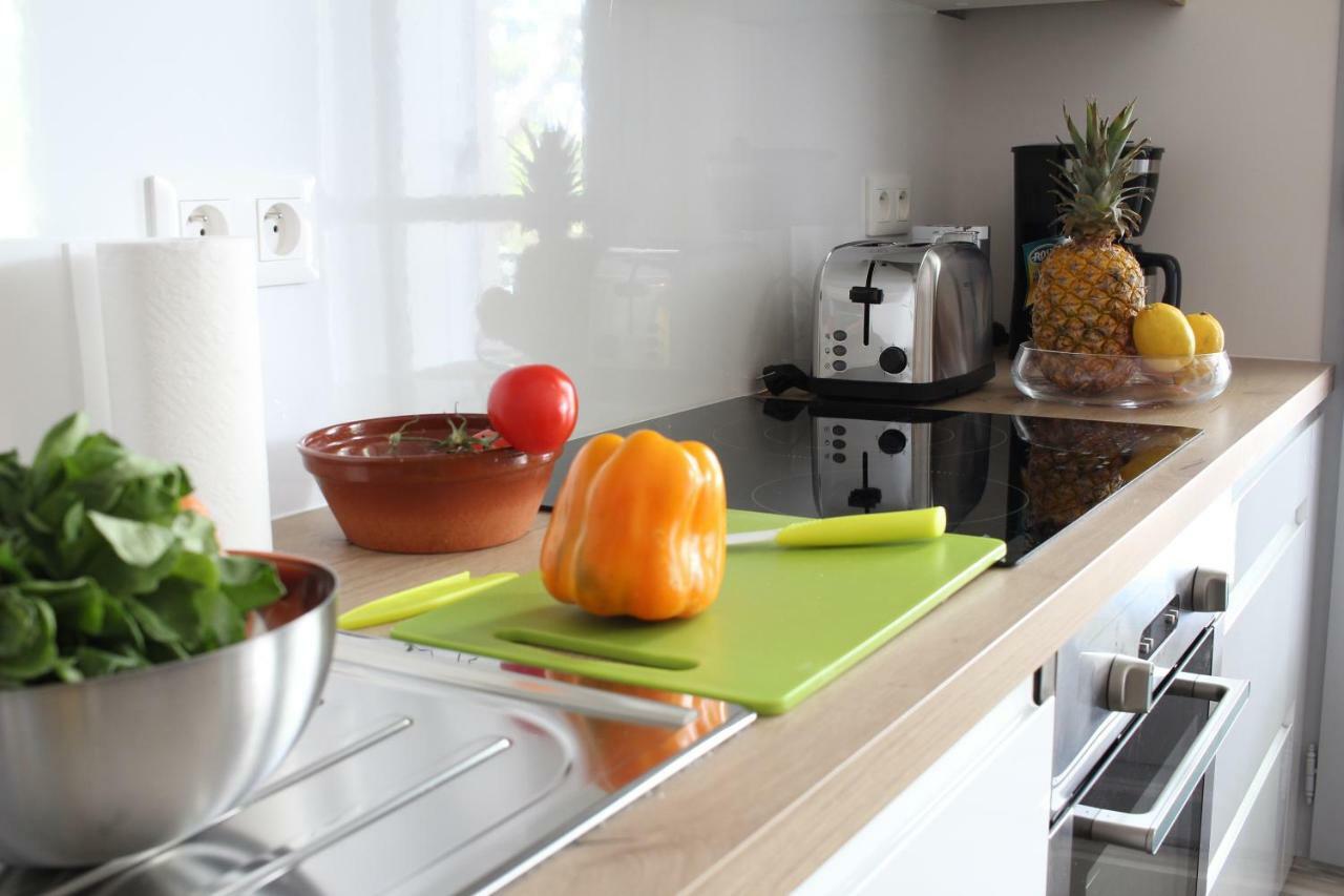 Chez Marie Louise Apartment เปเซอนา ภายนอก รูปภาพ