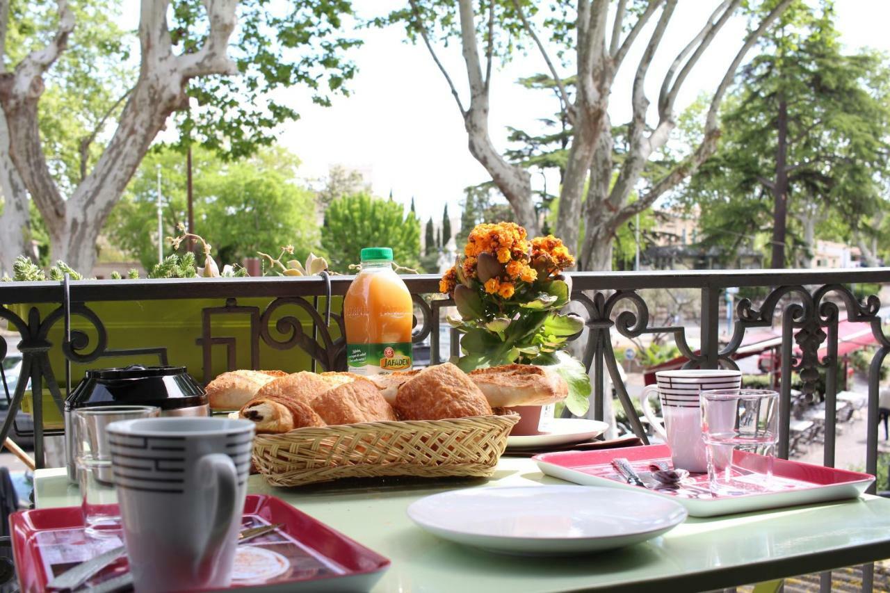 Chez Marie Louise Apartment เปเซอนา ภายนอก รูปภาพ