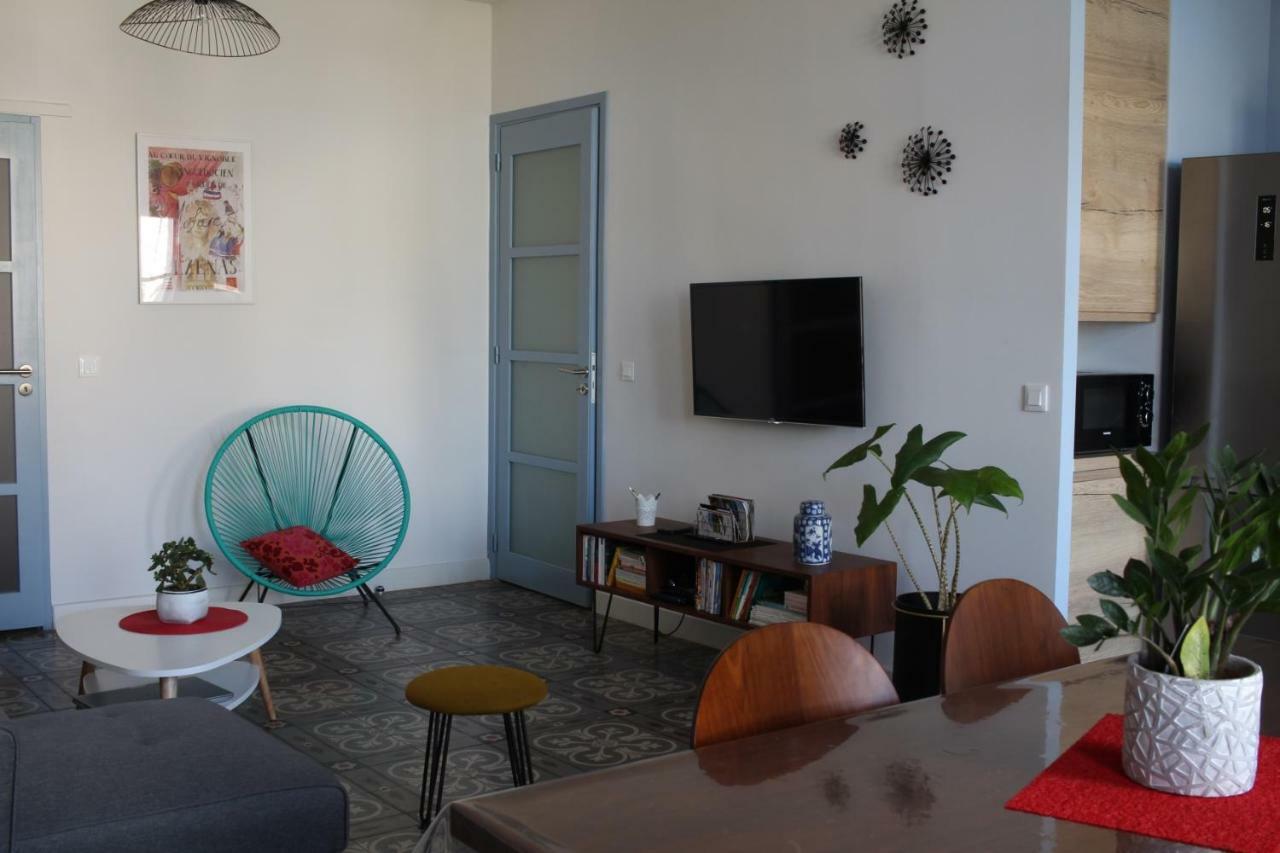Chez Marie Louise Apartment เปเซอนา ภายนอก รูปภาพ